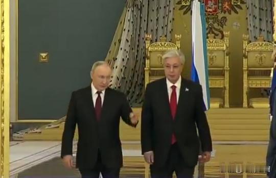 俄哈升级“铁哥们”关系！这是普京第N步布局，就等欧洲下场？
 
普京和托卡耶夫这