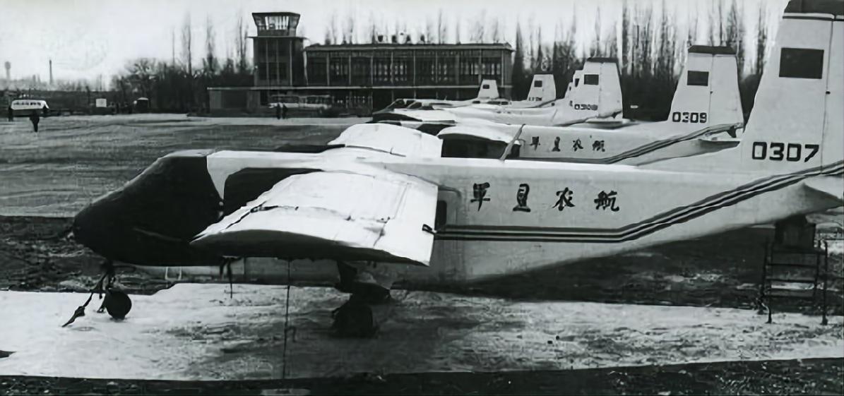 天山飞龙：军垦农航的运11小型多用途运输机，从石河子起航的大地飞歌

1960年