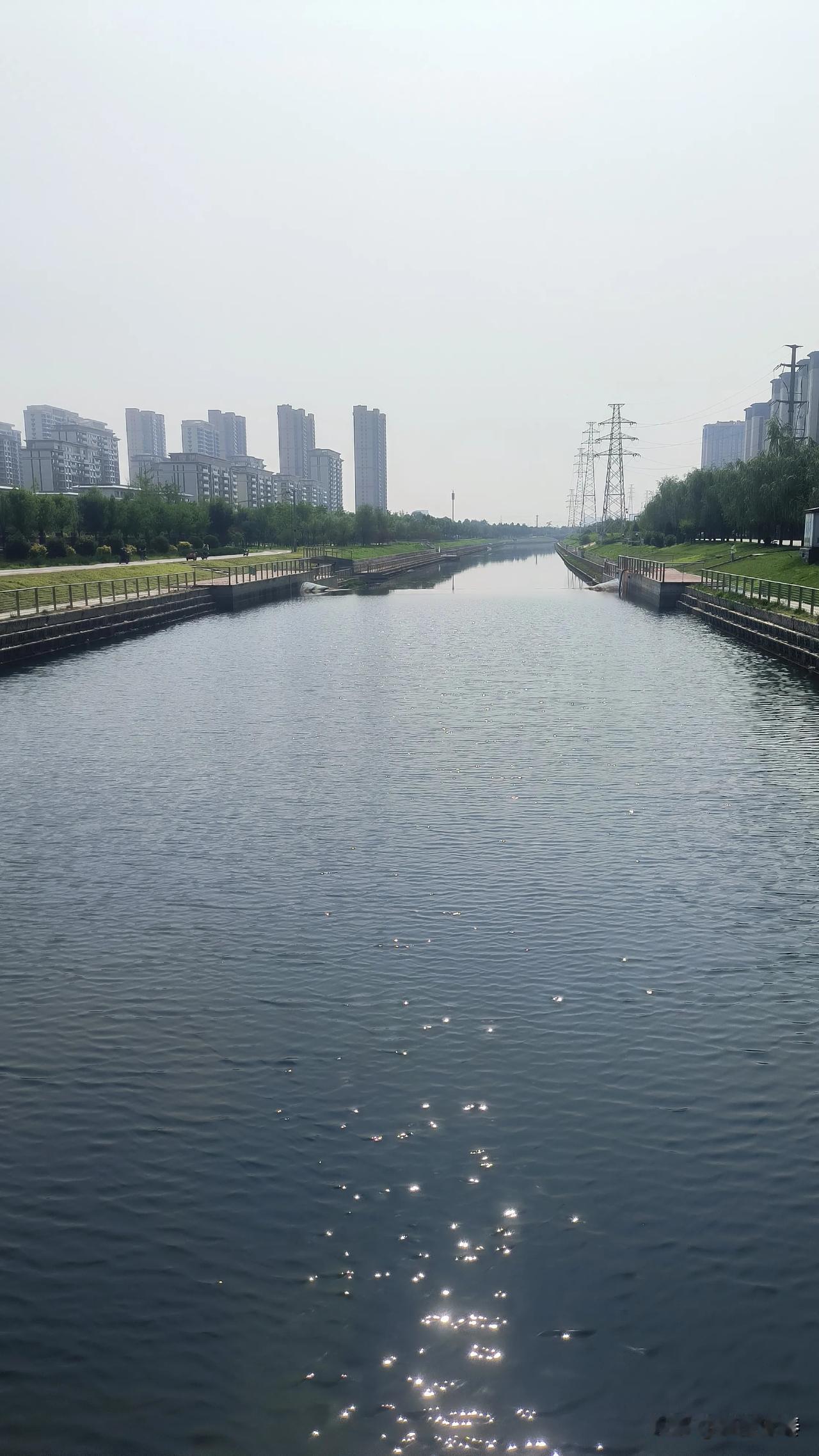 下游水抽上游，保定黄花沟为何“倒着流”？
 
昨天上午骑车到北堤路与恒祥北大街交