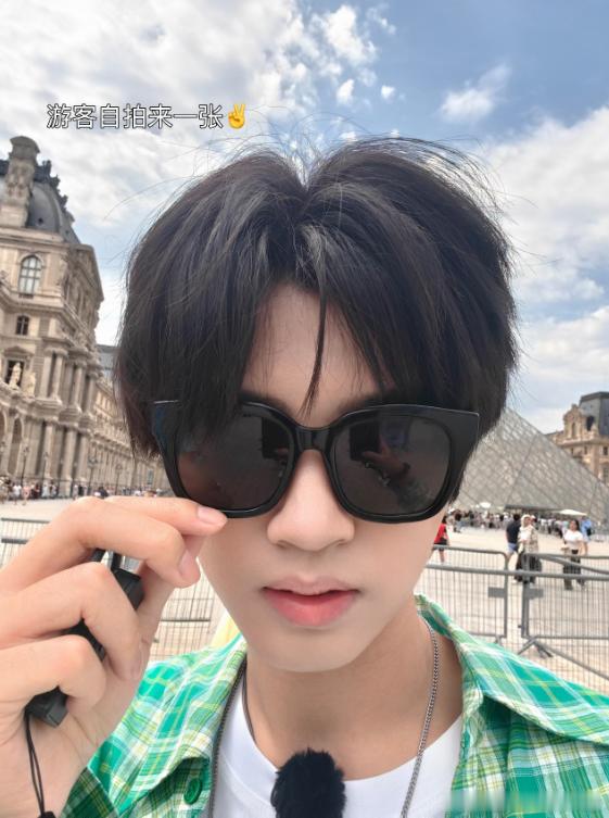 钎城巴黎特别版plog有56张图56张照片塞满旅途细节，从街景打卡到日常抓拍应有