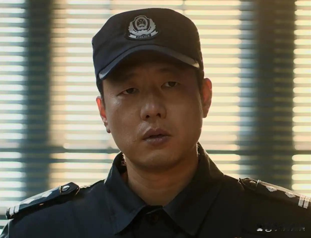 原著《藏锋》剧情太敢写，谭彦直接选择净身出户，季敏后来嫁给了老孟，特警食堂的马叔