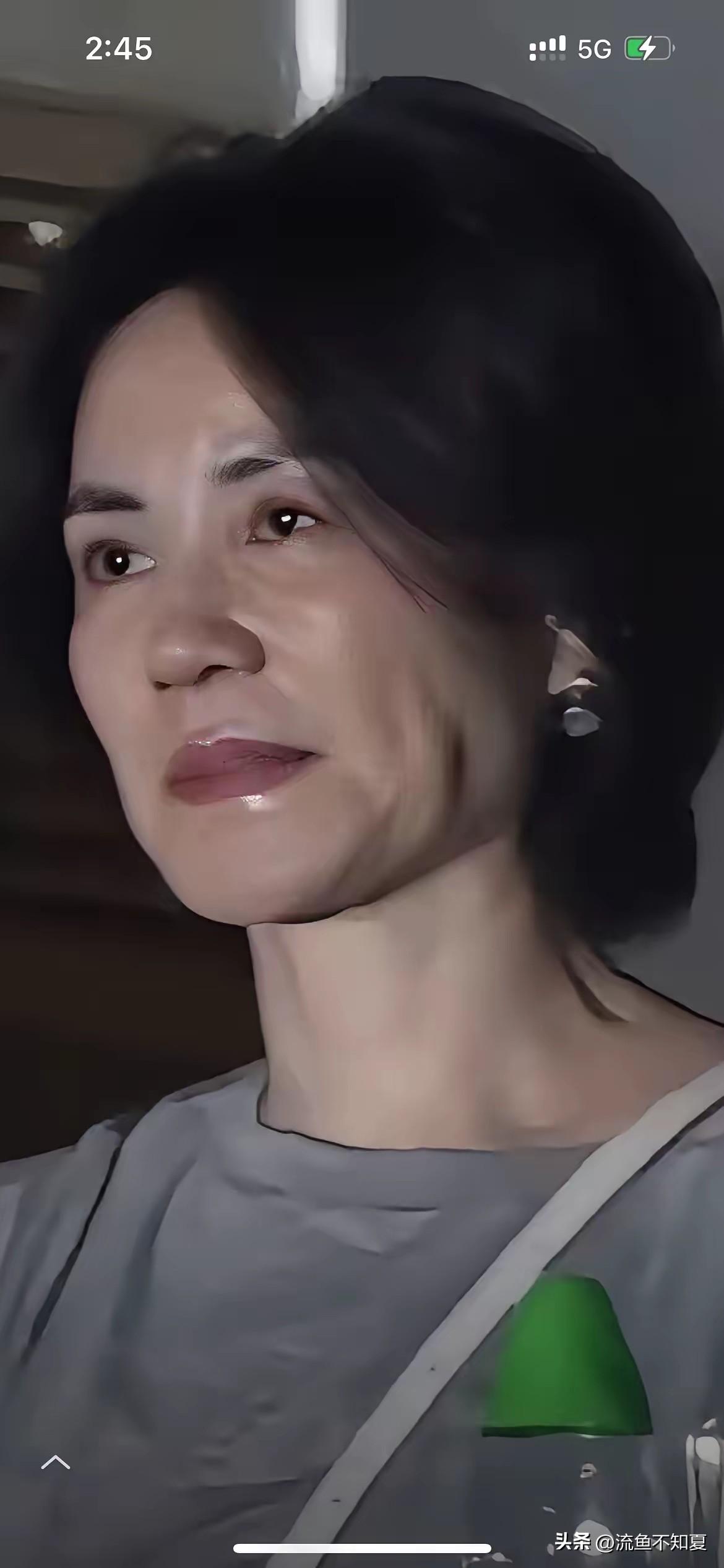 女神竟然老成这样了！

到了一定的年纪，保养得再好，皮肤无论多么细腻光滑没有皱纹
