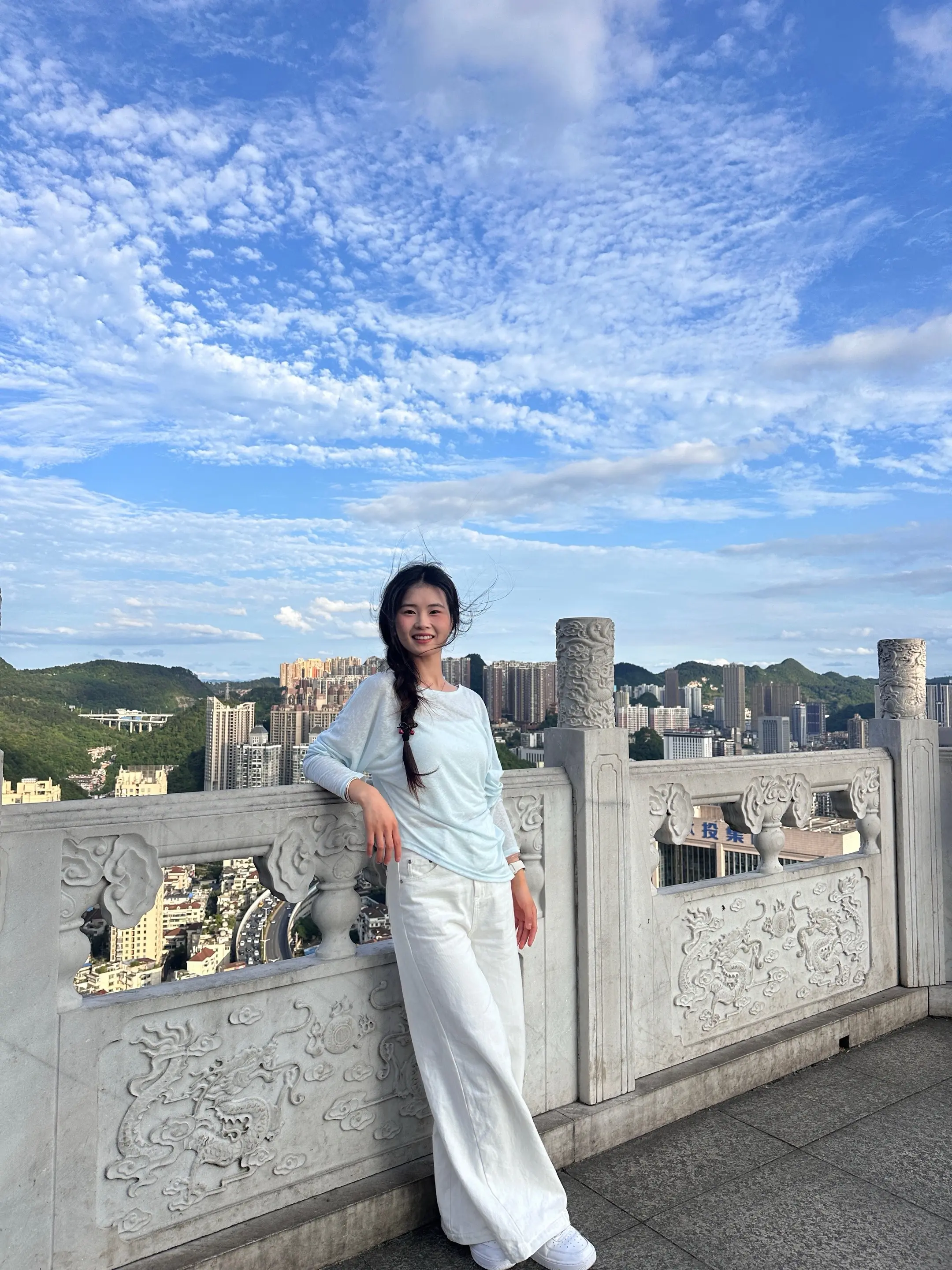 夫君，你的 polo 衫买了吗？没买报尺码，夫人给你买😂😂