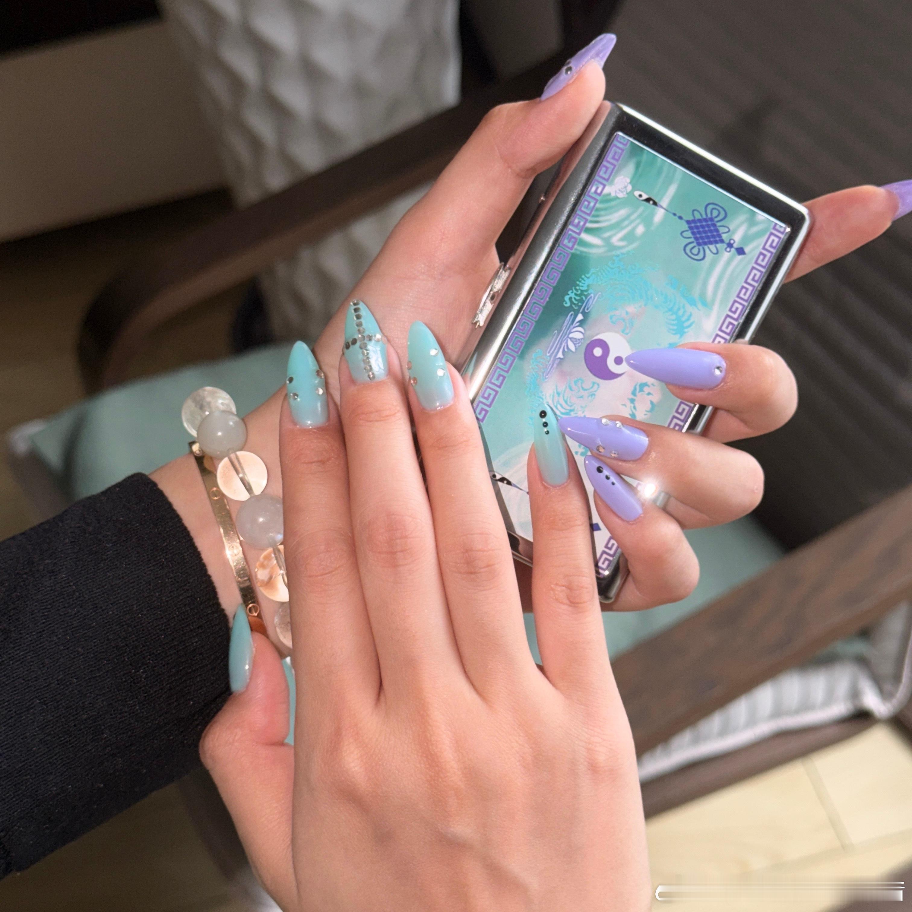 💅🏻38548【推荐】特别特别特别美的颜色尤其在阳光下特别特别美 