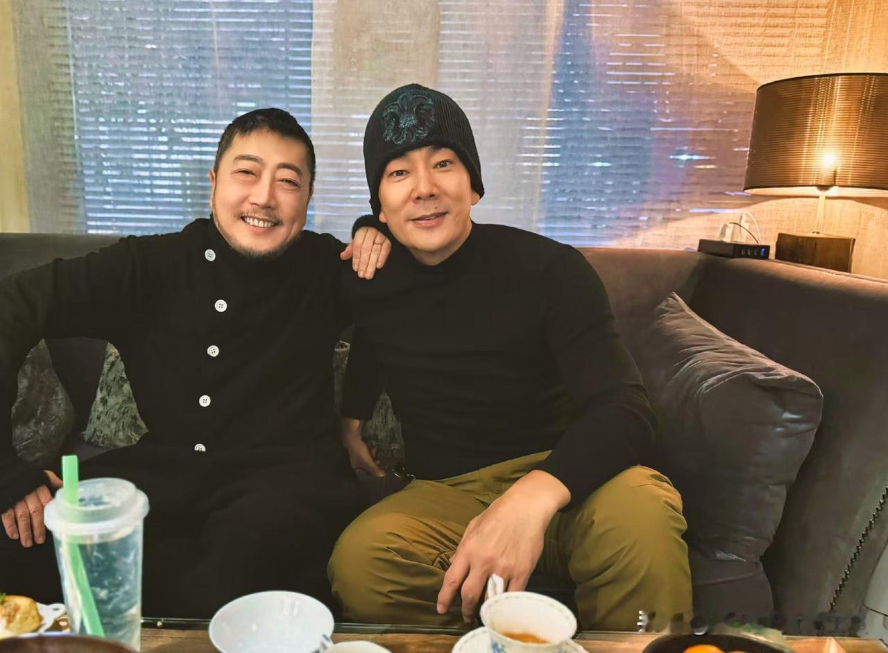 小虫&任贤齐，跨越几十年的友谊，历久弥新

台湾省著名音乐人小虫，已经定居北京很