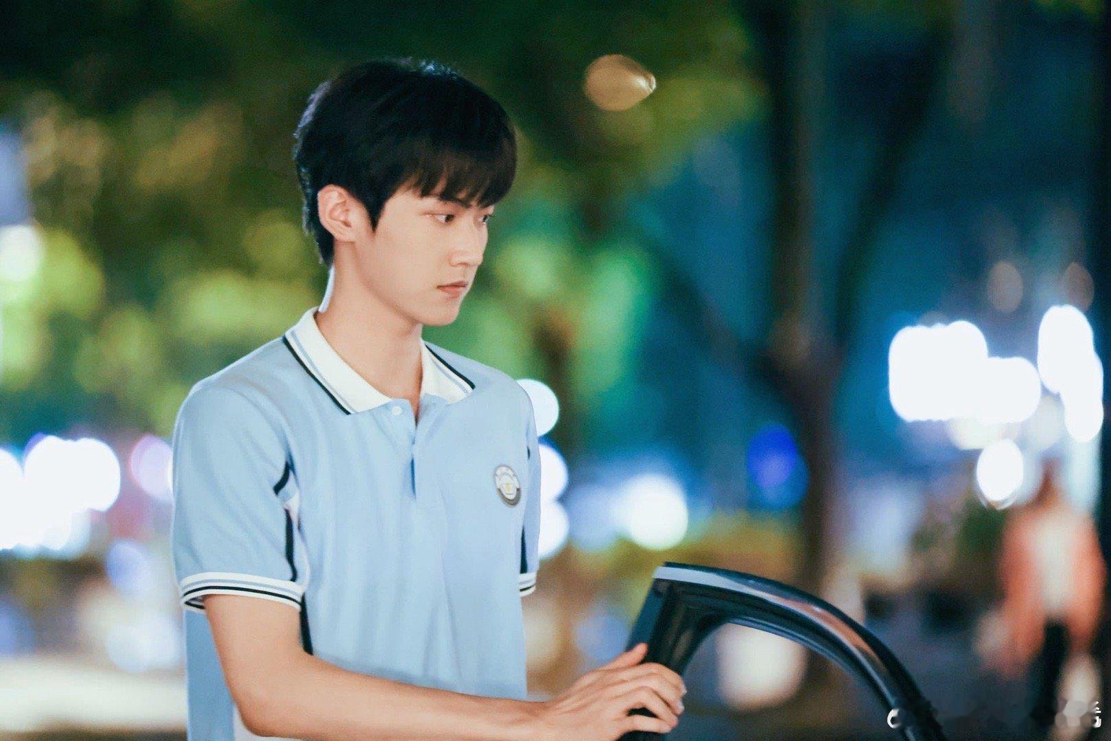 大雾中雾小雾周柯宇天选李雾 周柯宇的李雾自带苏感！青涩与成熟切换自如，乖巧小狗属