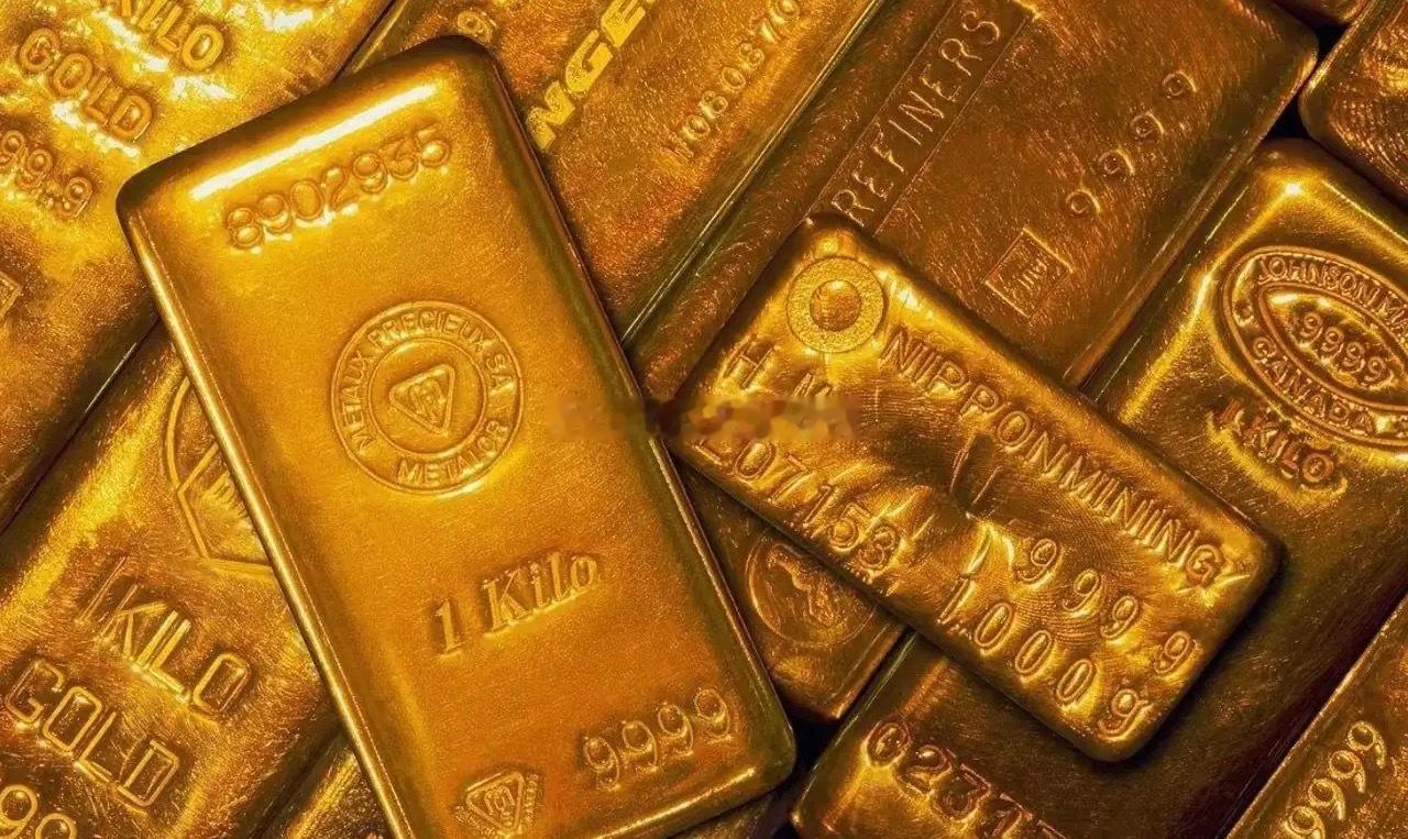 昨日美国非农就业数据爆冷以后，黄金盘中迅速冲高回落，国际油价也迎来一个深V反转。