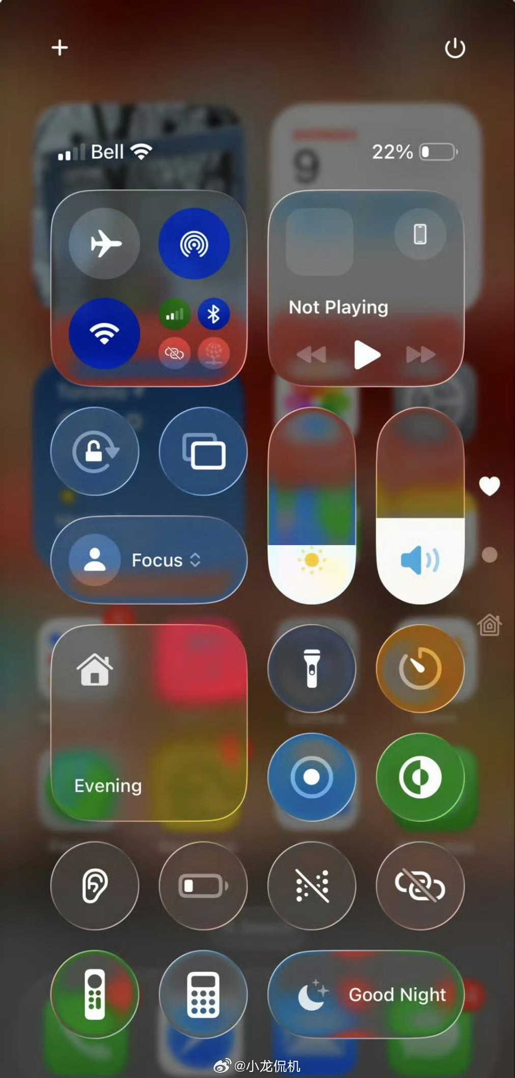 iOS26 丑顶不住我是真顶不住，又是一次平平无奇的更新，审美怎么还变丑了[允悲