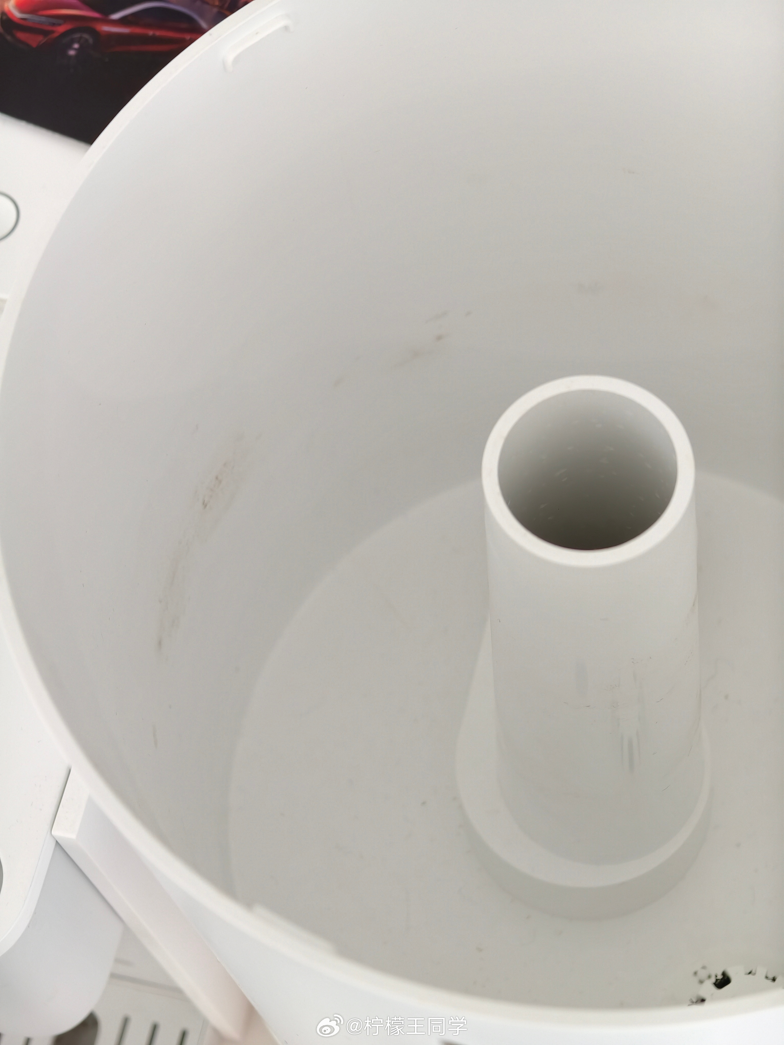 加湿器加自来水会怎样加湿器加自来水用久了里面就会上霉，变成一个天然的菌群系统，吸
