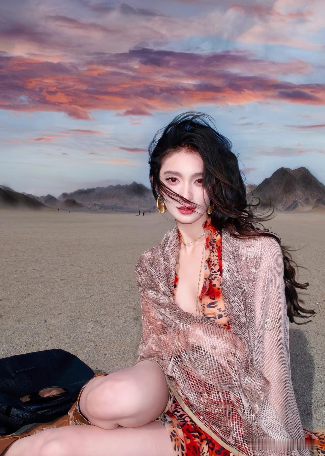 沙漠中的女神，风中飘逸的裙摆，夕阳下的惊艳瞬间。