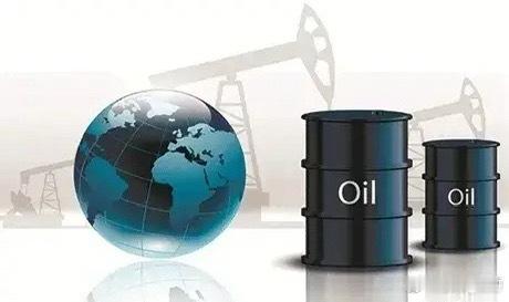 不仅仅白银受到了暂停申购，连带着石油LOF也从1月28日起暂停大额申购业务。易方