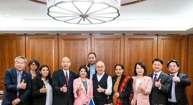 法国 议员窜访 台湾
一张饭桌，有时候比一场发布会更能说明问题。6月9日前后，法