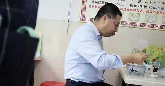 曾经的千亿富豪！还记得他吗？

当年，他可是名震一时。

因为收购万科，和王石硬