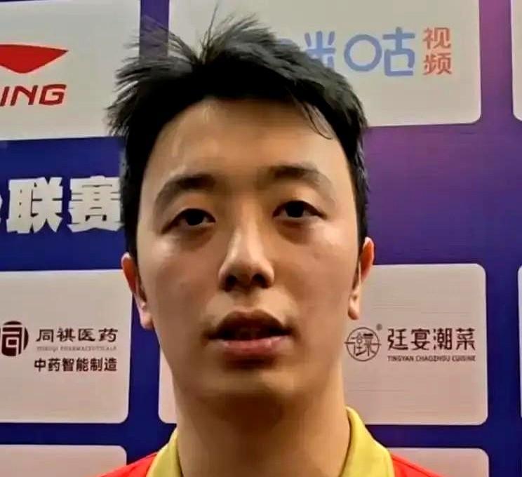 差一秒就卷铺盖。05年那小子反手球拍都捏不稳了，乒超总决赛输得脸发白。
教练组眼