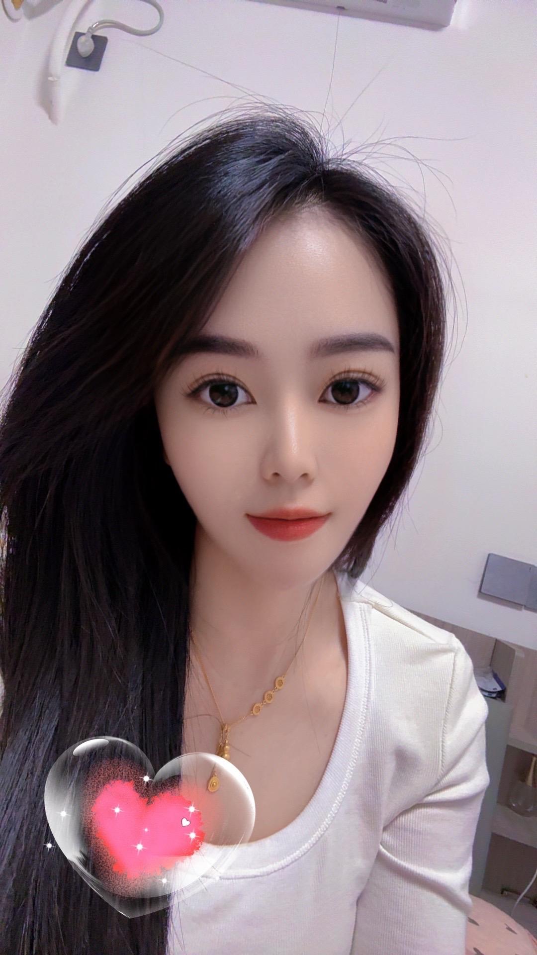 任何人的底气都来源于经济实力，除了拼命赚钱，其它都是扯淡。