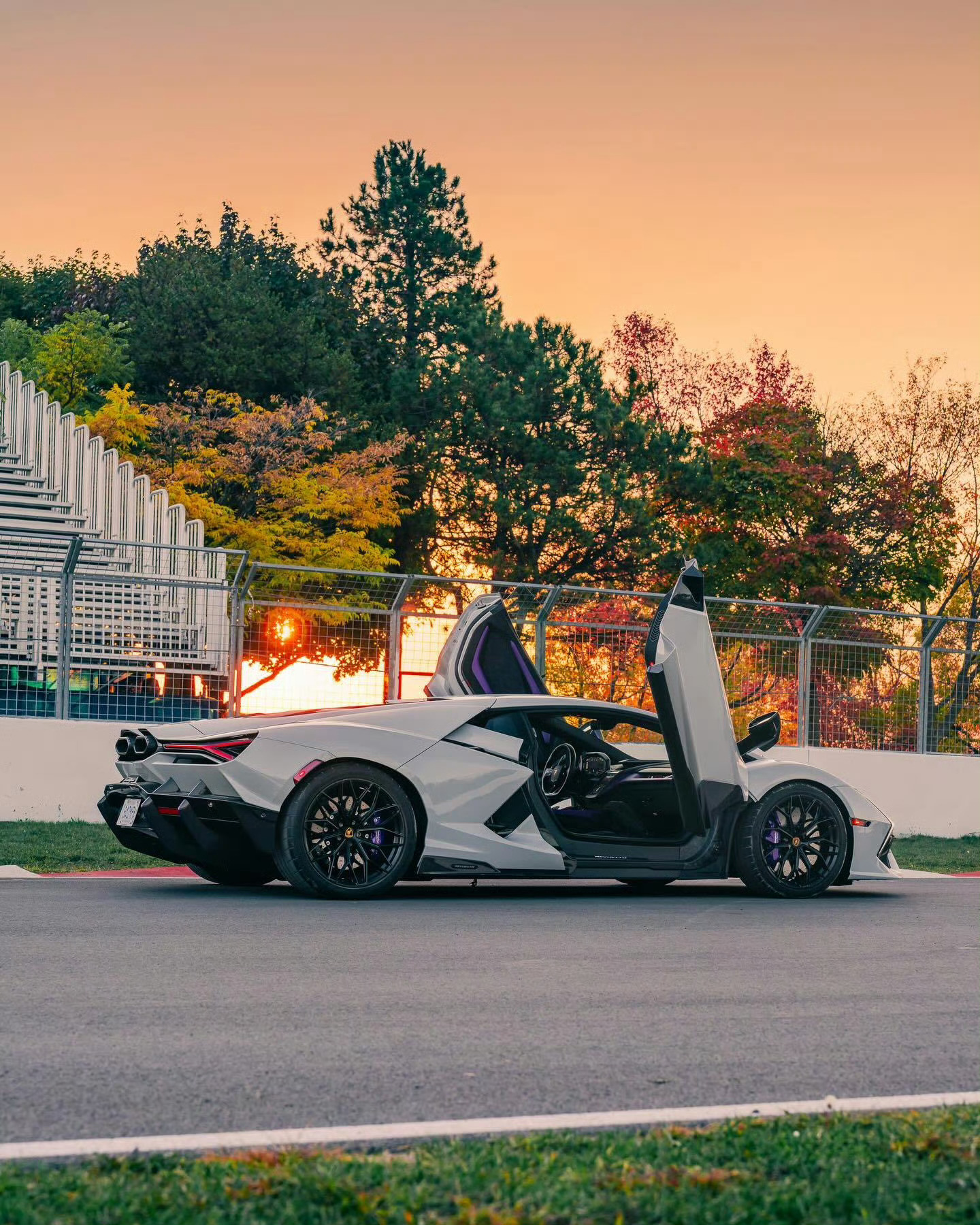 兰博基尼 Revuelto