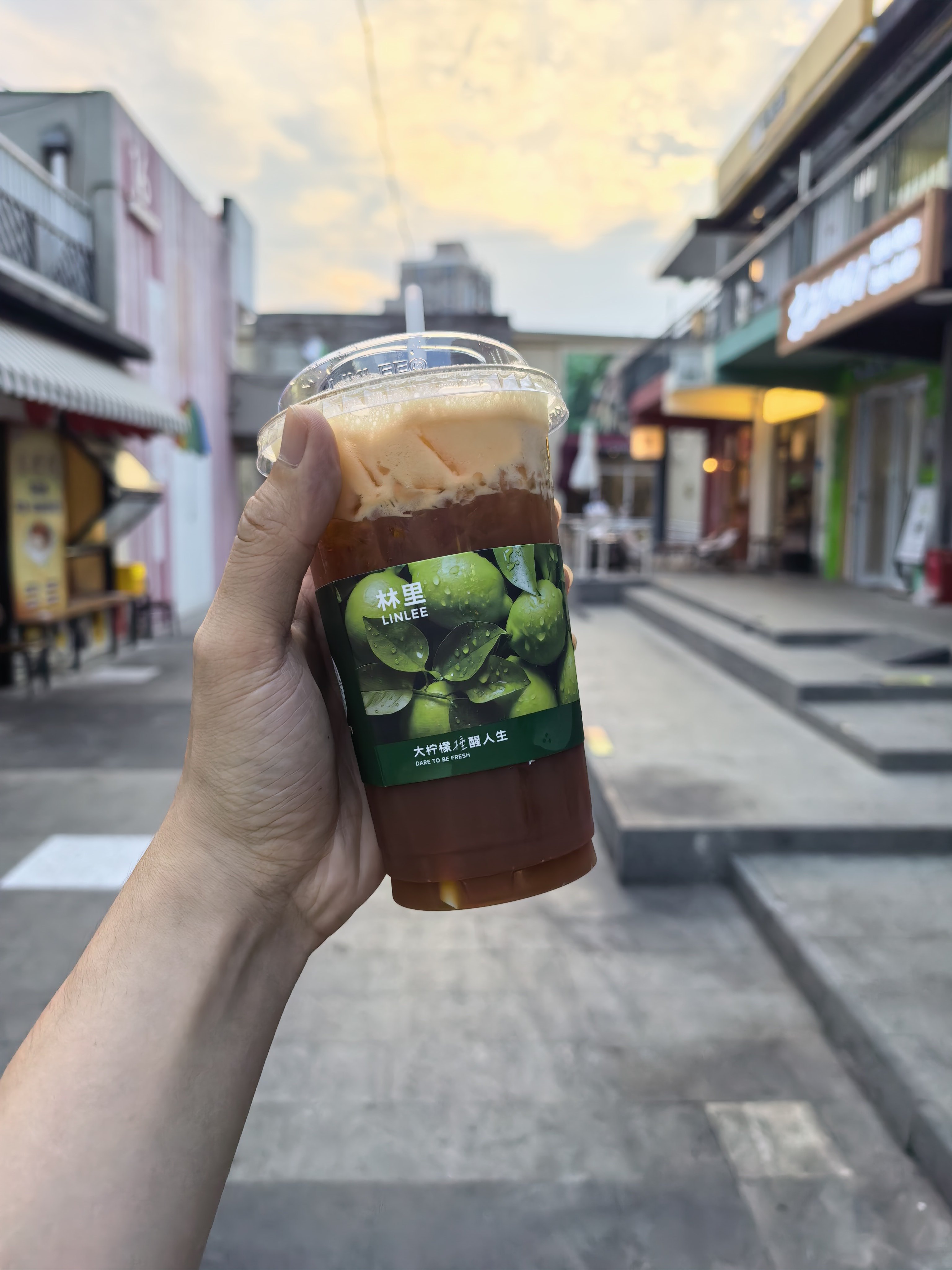最近喝林里柠檬茶的频率可以说是奇高： ​​​