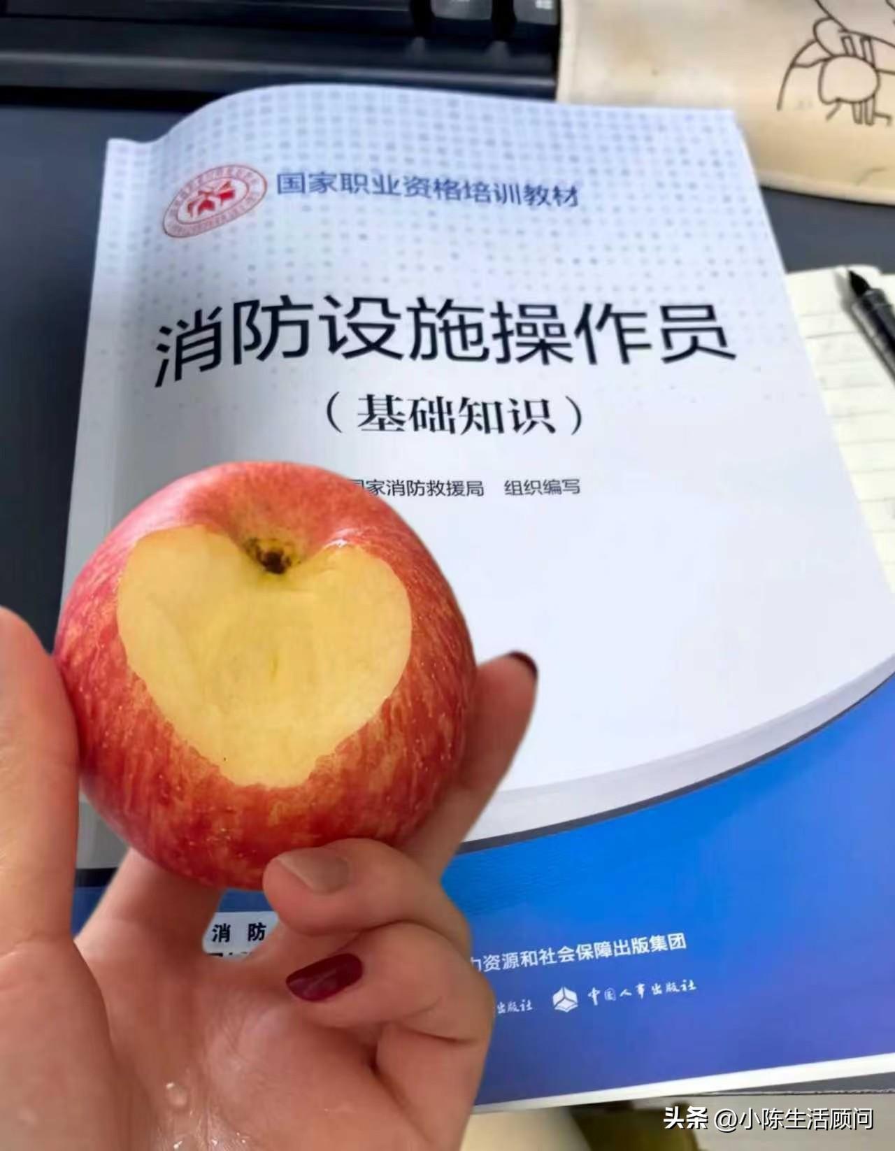 为了以后多个选择，多个证傍身总比多个竟争对手强！