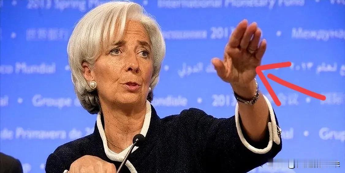 太刚了！

拉加德达沃斯当场甩脸，美欧贸易战彻底升级！
 
达沃斯晚宴名场面！美