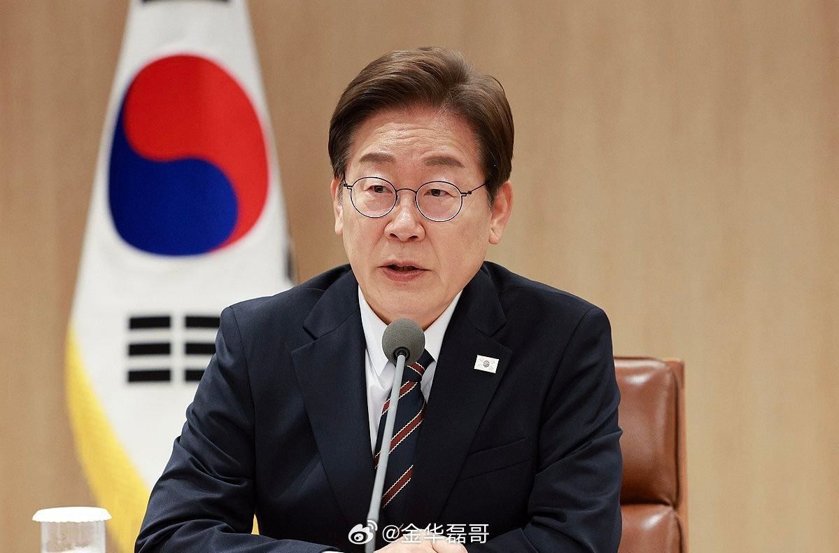 韩国主教练已被全民拉黑李在明总统评论了韩国队在世界杯上的惨败，将其归咎于选择一位