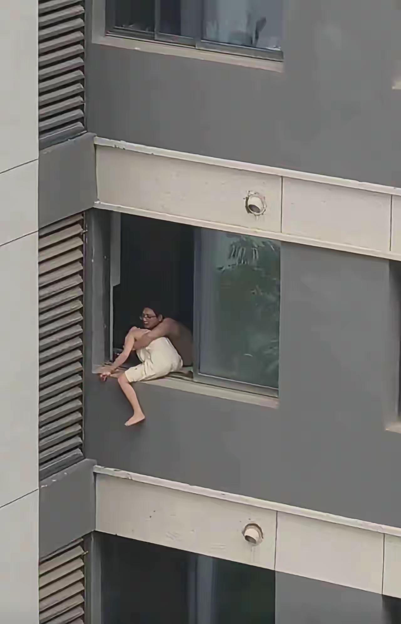 这是谁，啥情况