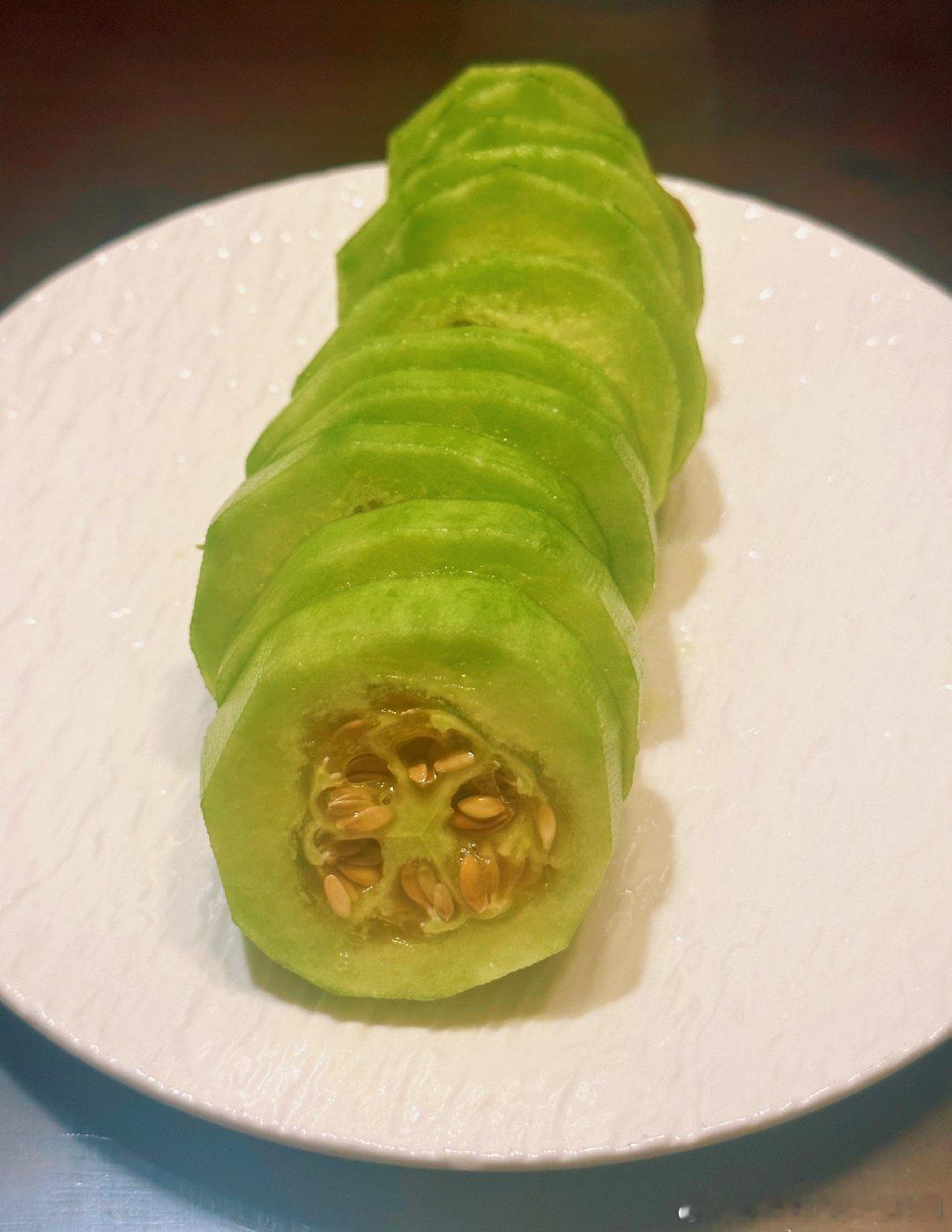 这个热搜好几天了，也成为全国首例恶意仅退款被行拘的标杆案例。能够理解卖家，这笔钱