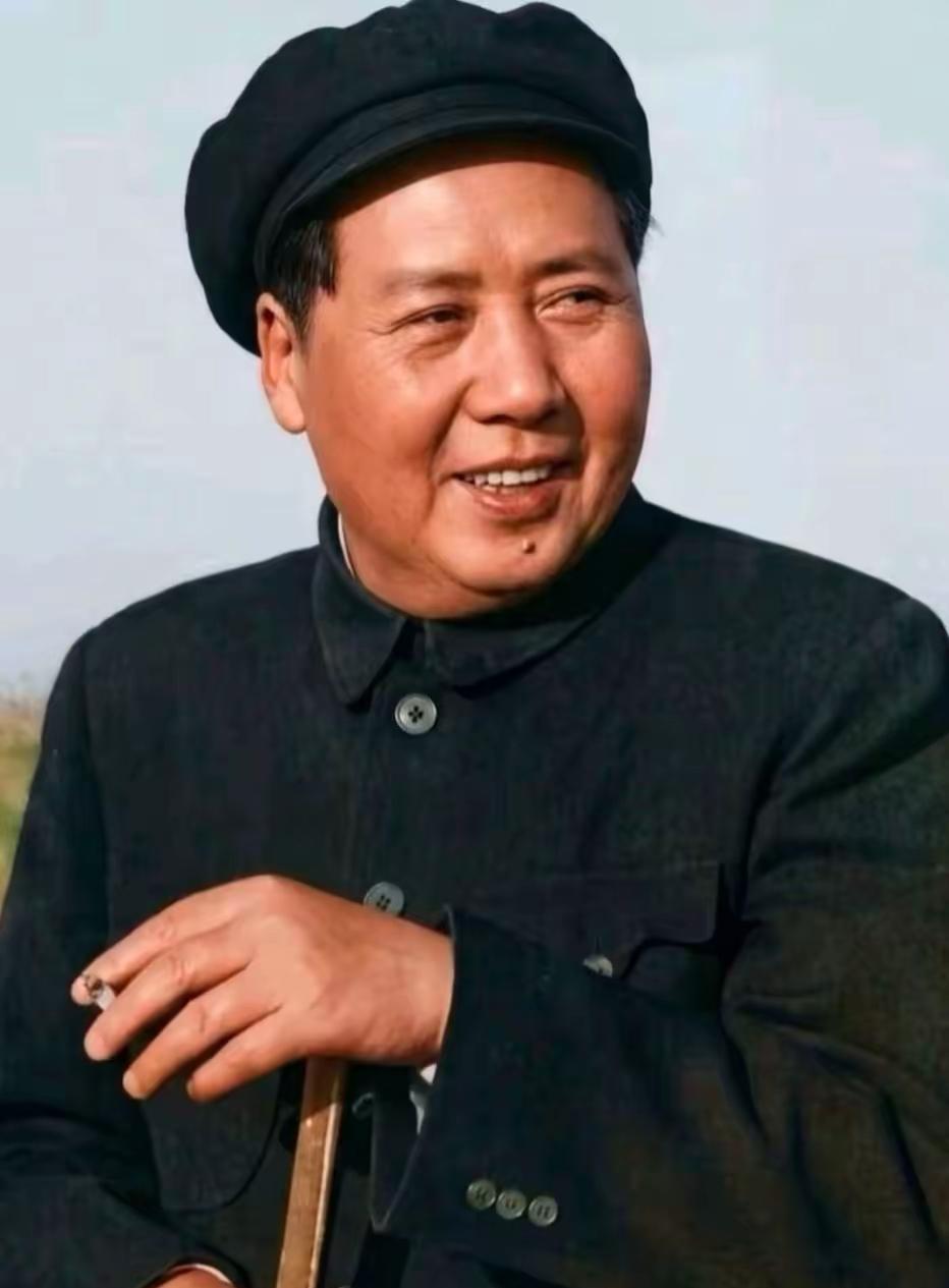 重走秋收六五秋，永新驻足忆旧游，
三湾立制军魂铸，百姓倾粮助戈矛。
莫说劝人多吃