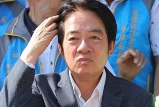 大陆还未开战，台湾大批军官连夜退伍辞职！由于解放军军舰每天在台岛附近出没，导致台