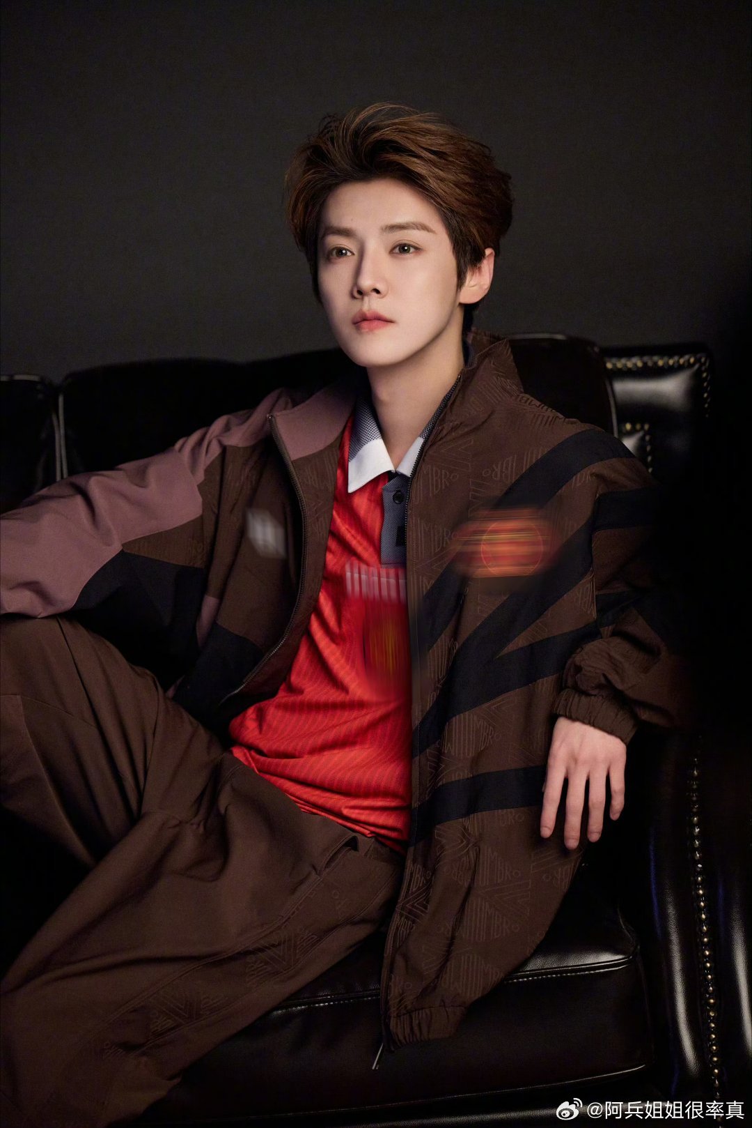 鹿晗gapday音乐节全世界最帅的老板故事很长，过程很美。鹿和鹿角的故事还会延续