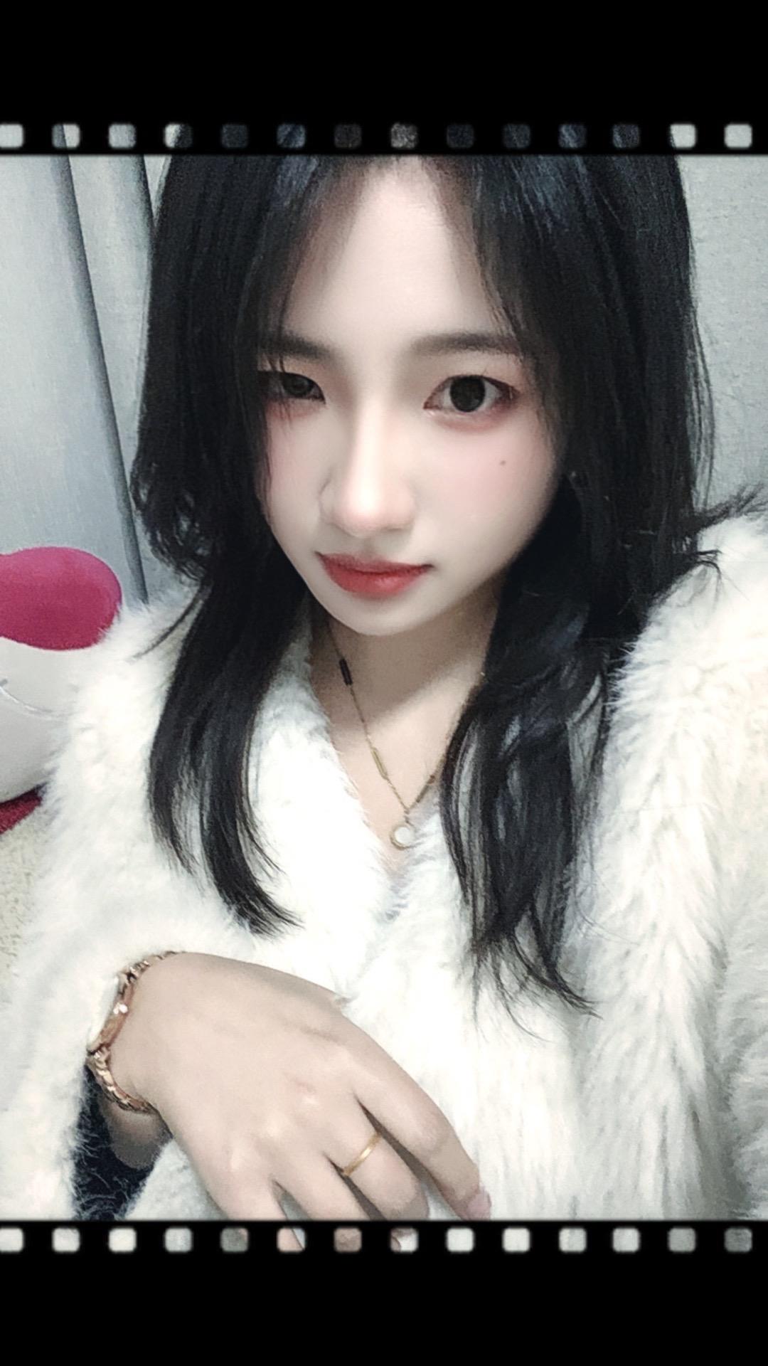 想用一杯latte把你灌醉  好让你能多爱我一点