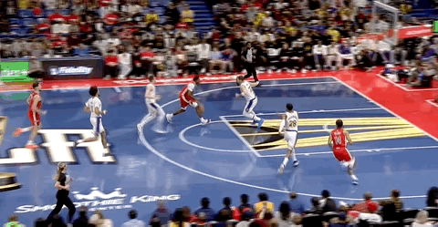 吹了东契奇阻挡，雷迪克听了，挑战！ 