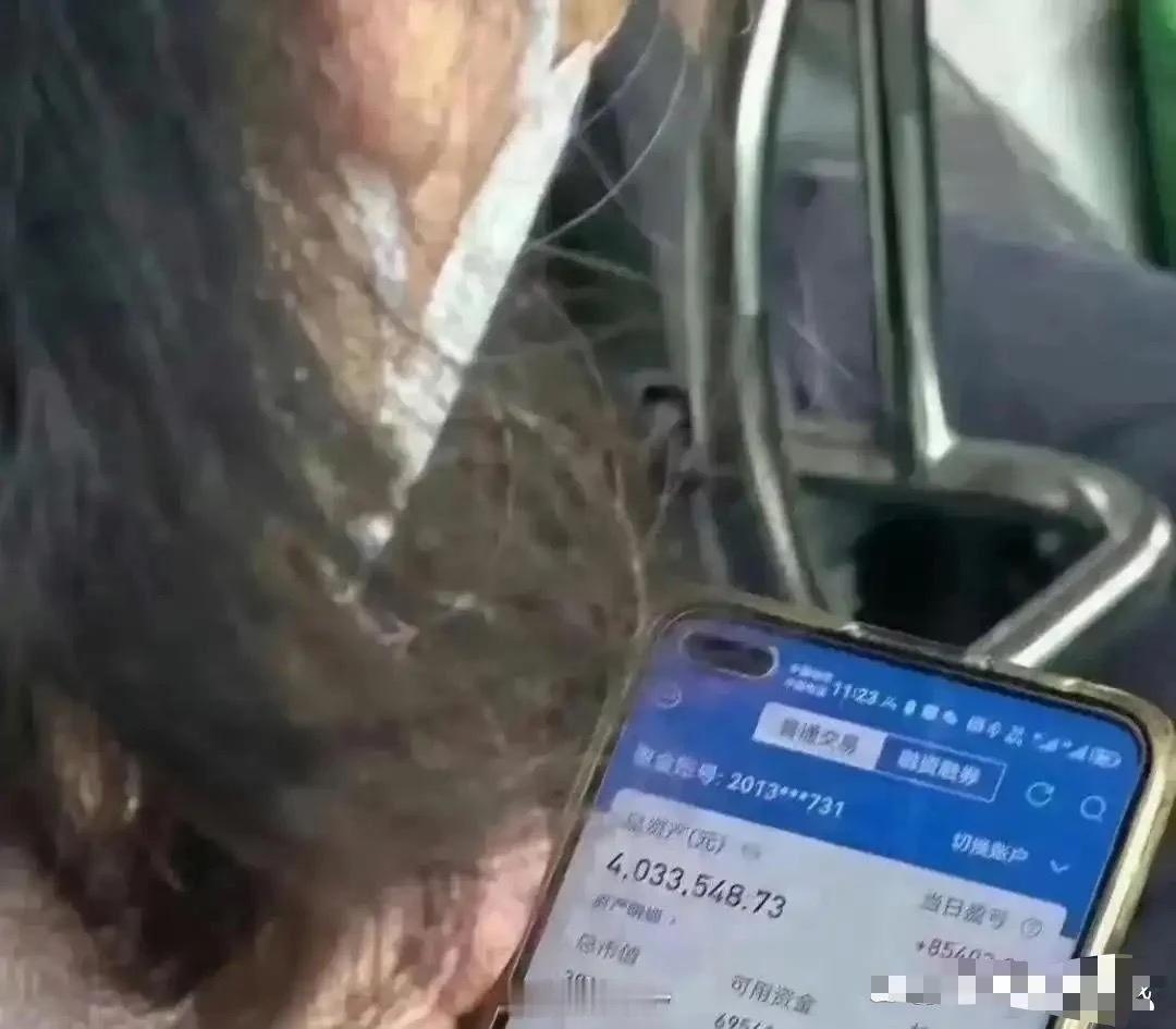 万万没想到，在公交车上被惊到了！
看着普普通通，结果完全颠覆我的想象。
果然不能