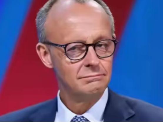 欧洲代表团即将访华，却出现了一件十分荒唐的事情：所有访华人员必须携带一次性电子产