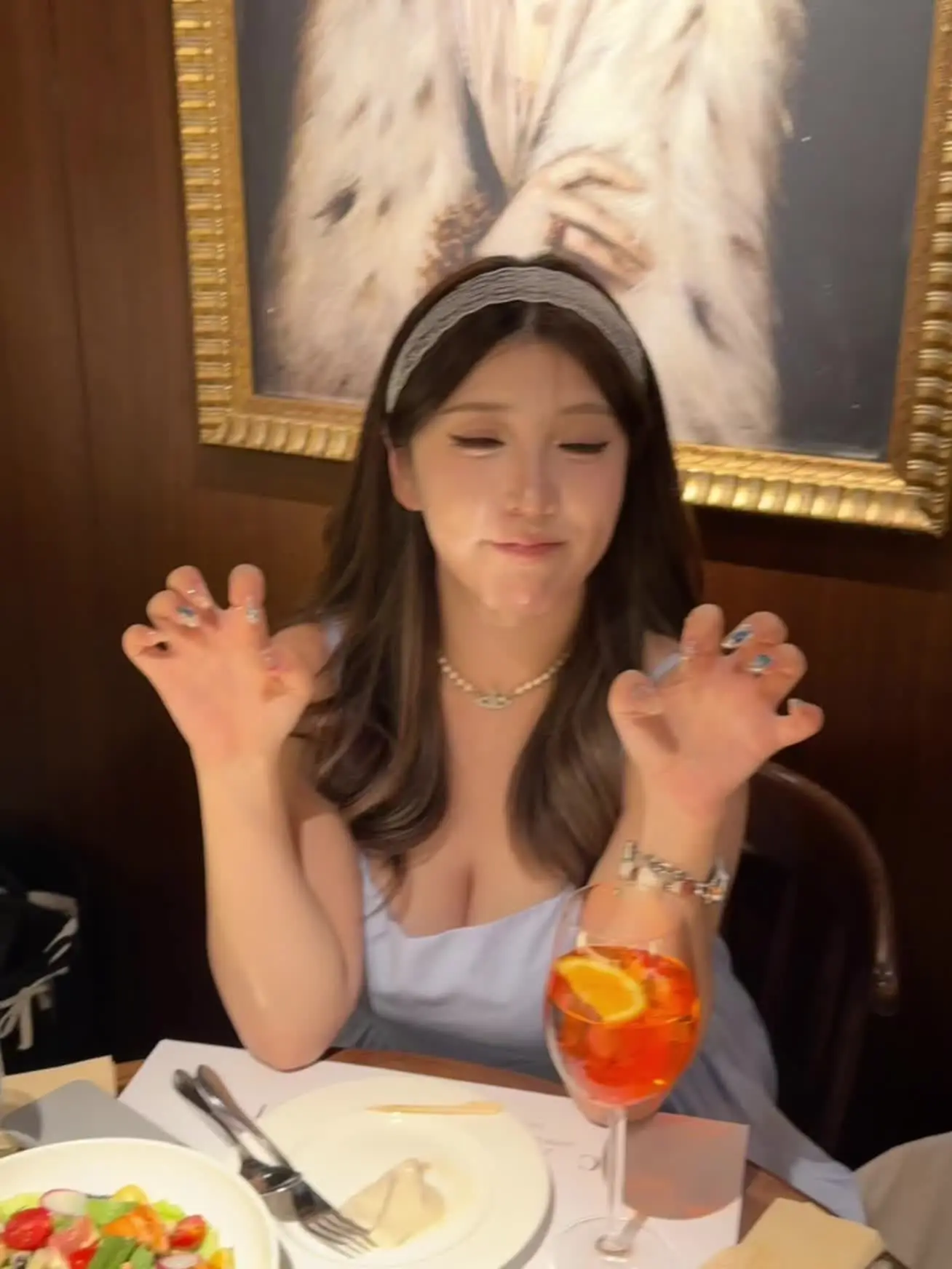 哈哈哈我是一个脆弱的女银