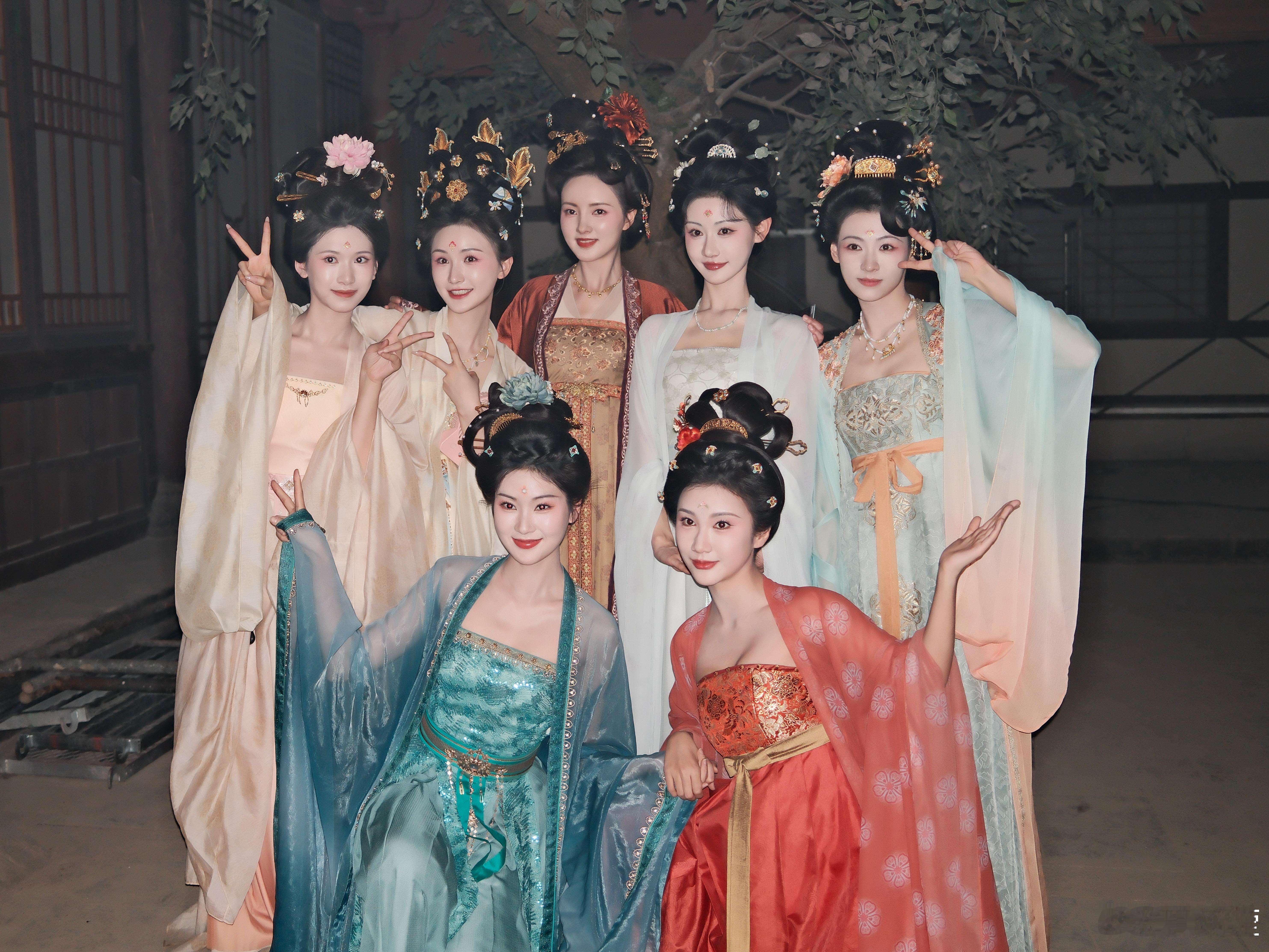 碧柔很勇敢！！！丁笑滢 《唐宫奇案》碧柔小丁这次造型不错（有套粉衣素素的好喜欢～