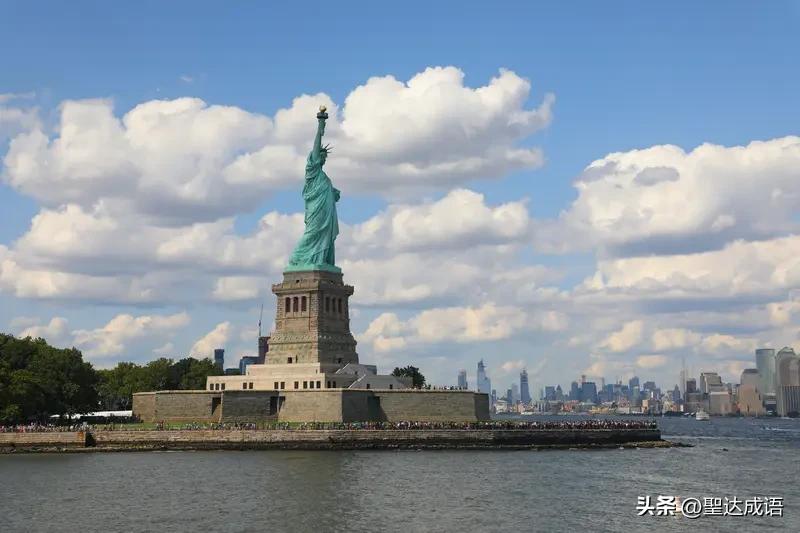美国高调推出霍尔木兹自由计划，刚撑不到两天就紧急叫停。事前没跟沙特通气，海湾盟友