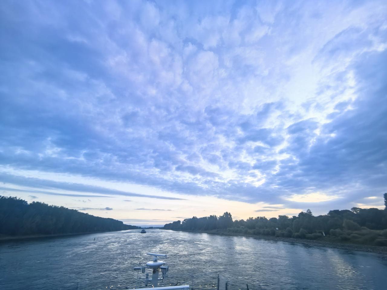 0495.莱茵河中段的早晨