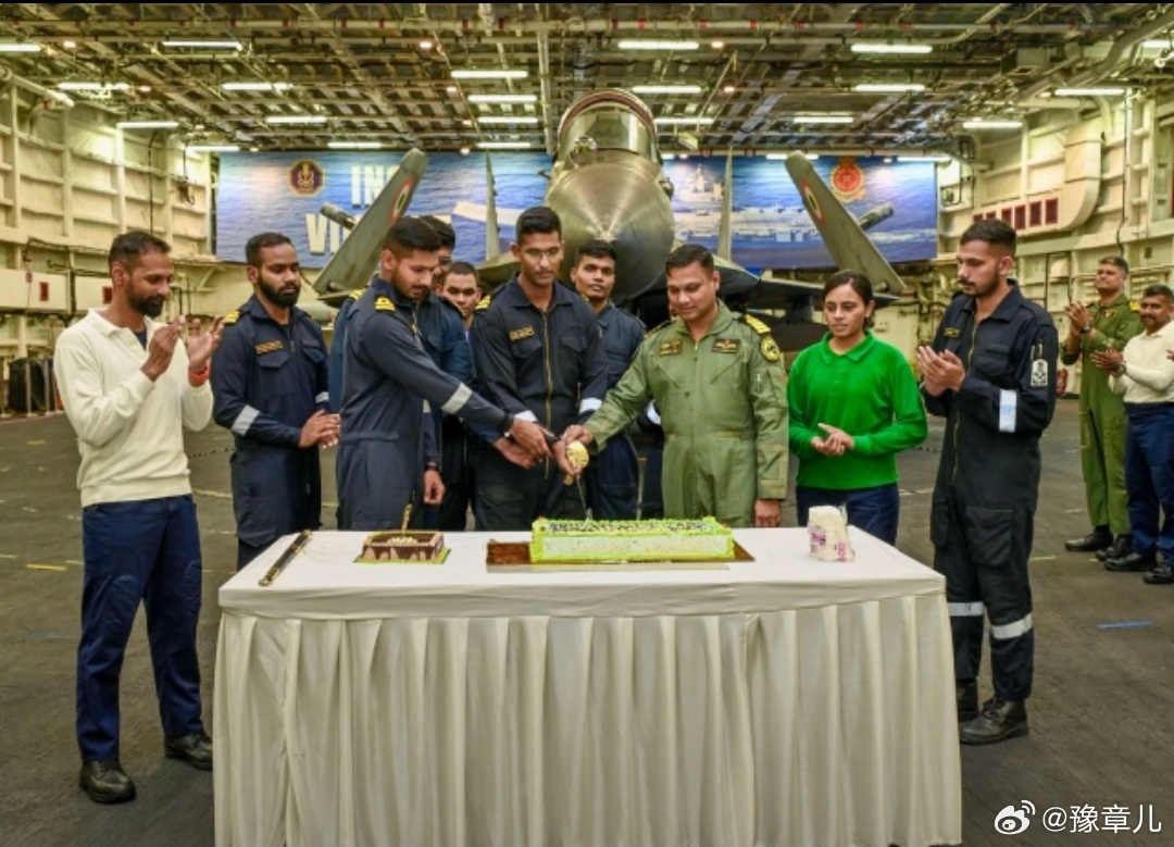 印度国产“维克兰特”号航母完成了第1000次成功的战斗机起降。并发布了俄制米格-