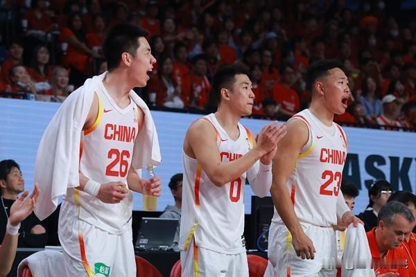 都给男篮队员逼成什么样了，别再说他们了！

中国男篮刚结束的窗口期成绩确实太差了