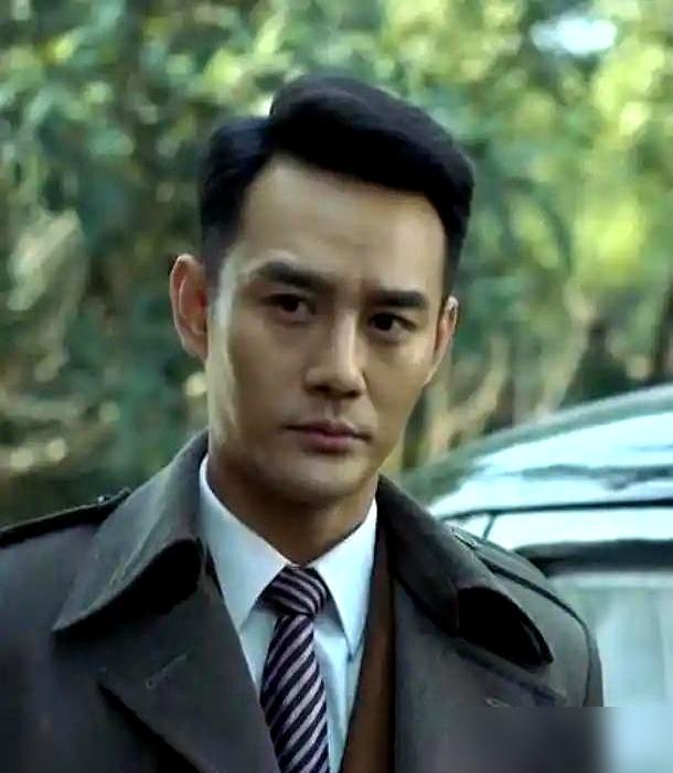 明楼开枪打爆汪曼春心脏，明公馆阁楼却死死捂着一个男婴。你绝对听说过伪装者圈子里这