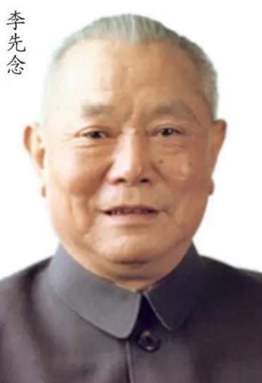 1931年，徐向前看到一具正奋力扭动身体的“尸体”，当即命令警卫把这个战士救出来