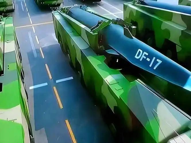 [浮云]美军的F-35，从冲绳起飞，20分钟就能抵达中国沿海。但中国的东风-17