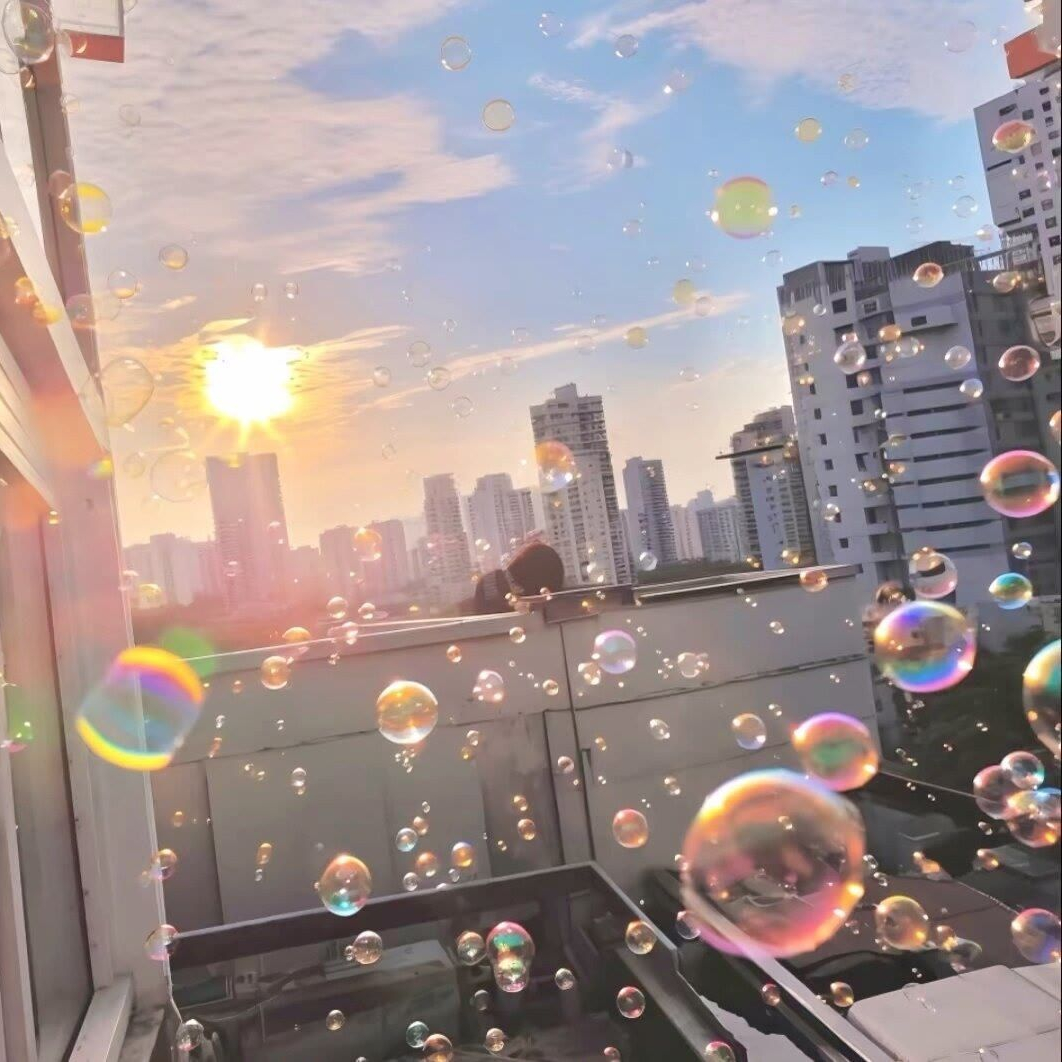好好生活,别想太多,昨天的太阳晒不干今天的衣服,明天的风雨淋不湿今天的自己。 ​