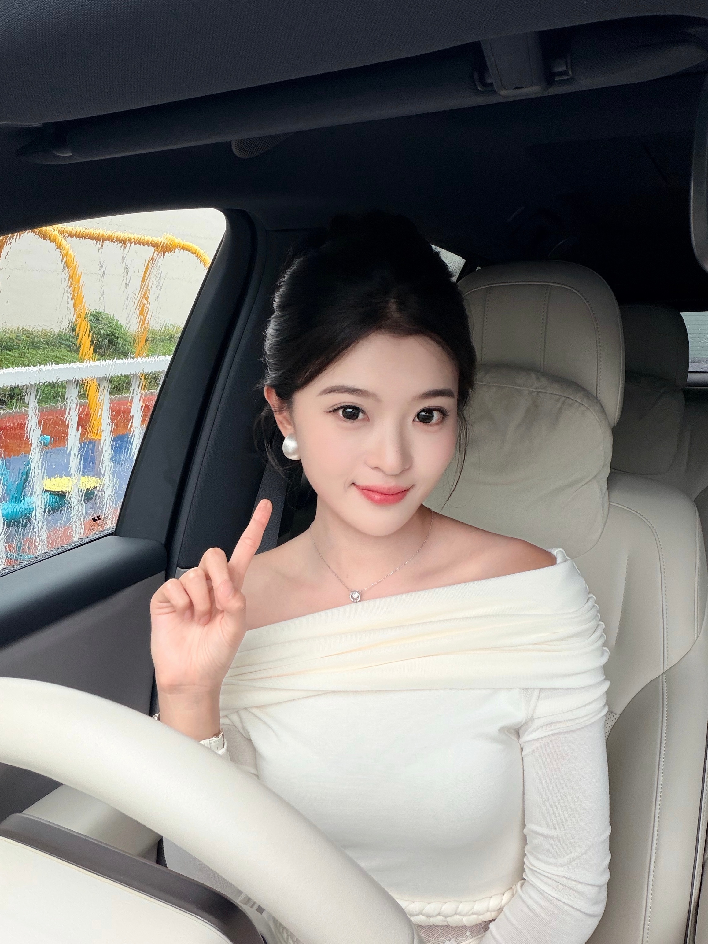 买了个浮夸大耳环子！感觉挺适合俺[哆啦A梦吃惊] ​​​