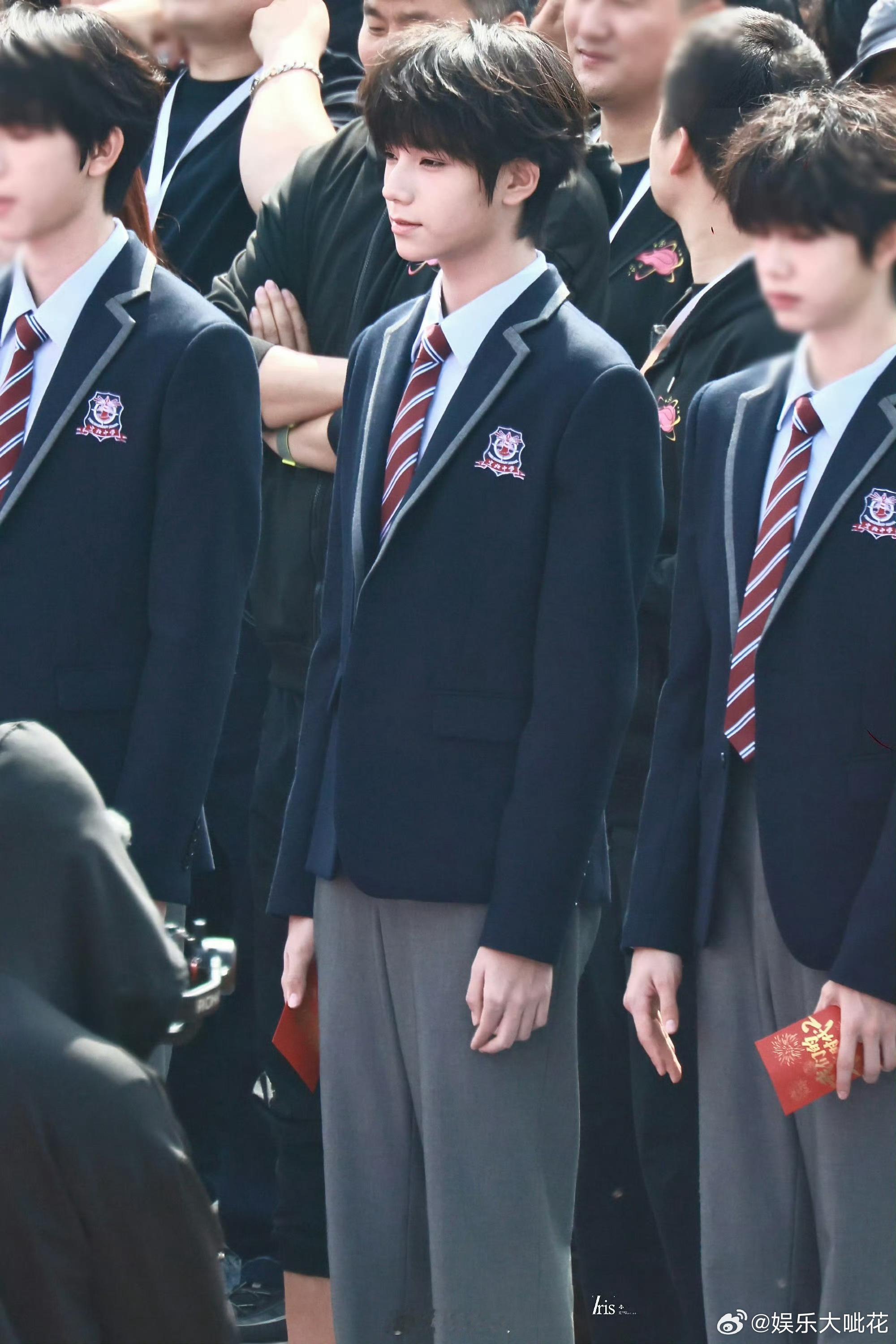 王橹杰校服开机照王橹杰我们的少年时代2开机照 期待付彬言学长 