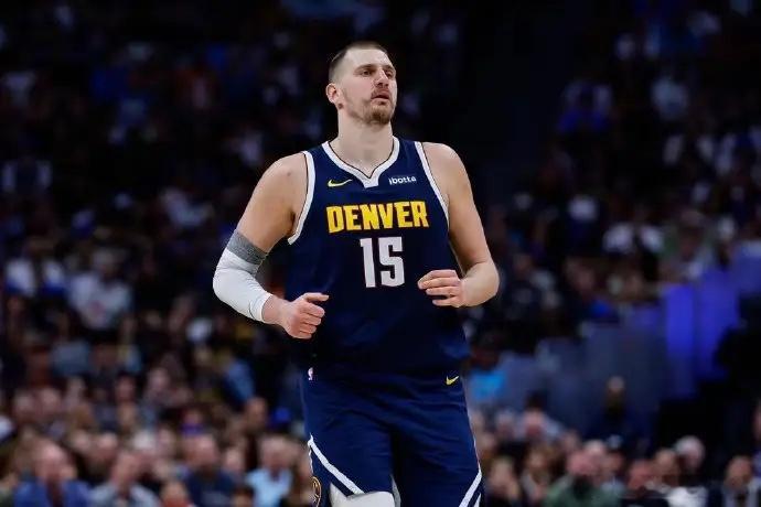 约基奇签了。4年2.78亿，掘金将完成今夏第一签！约老师同意终老丹佛，NBA顶薪