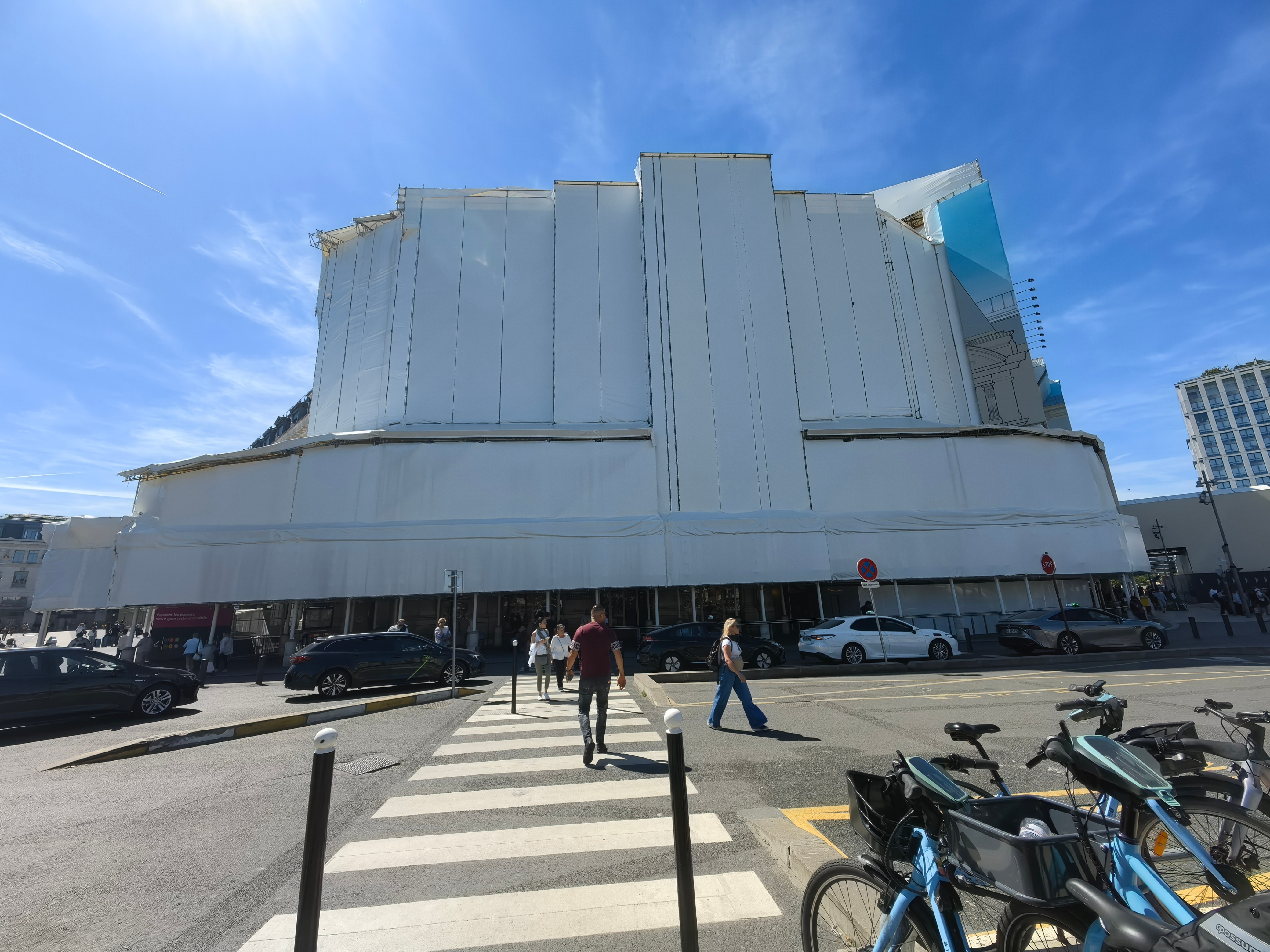 Gare de Lyon是巴黎7大火车站中的老二，老大是我们从机场乘火车进入市区