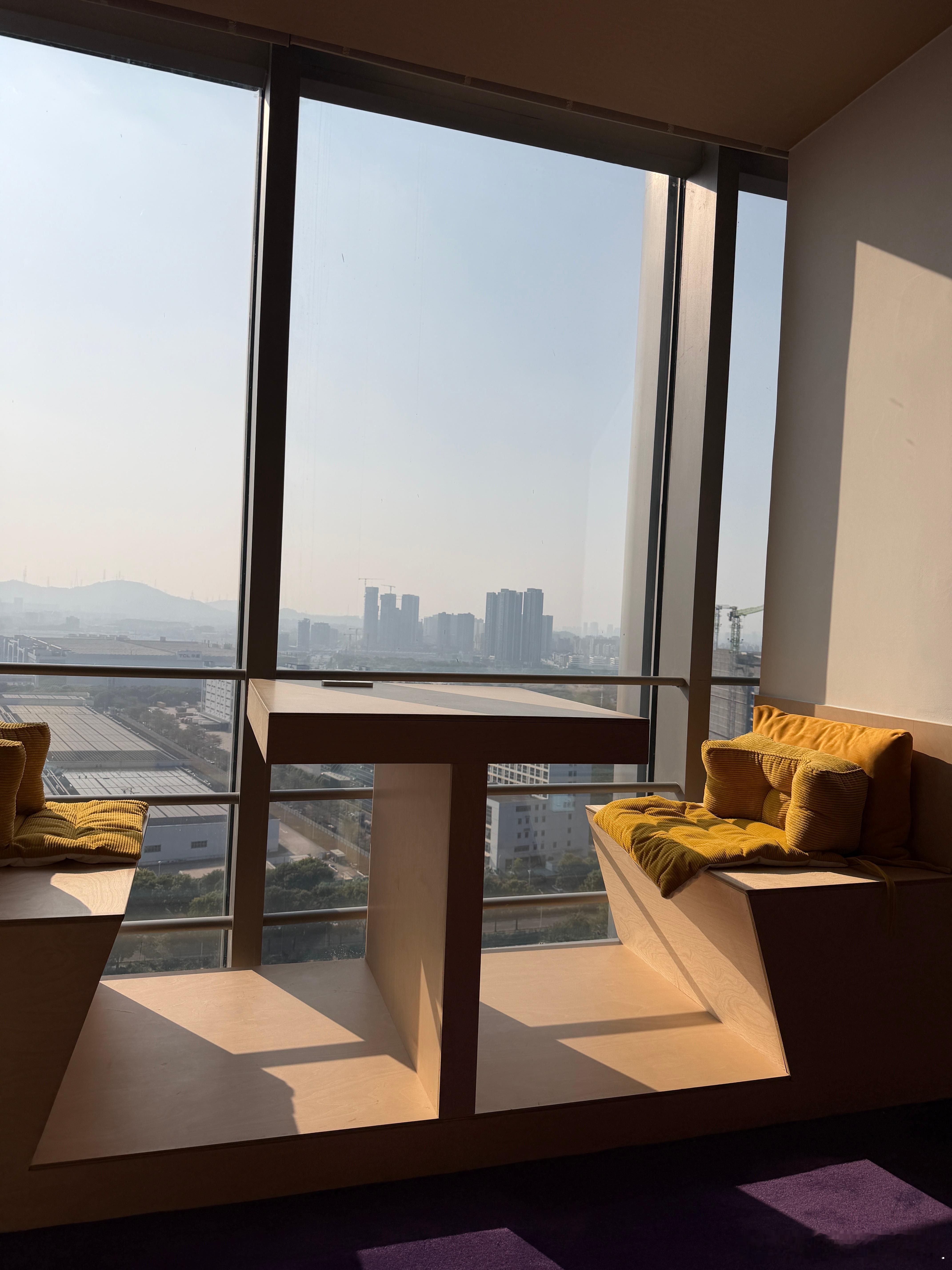 今天的天气，太适合晒太阳了！ 