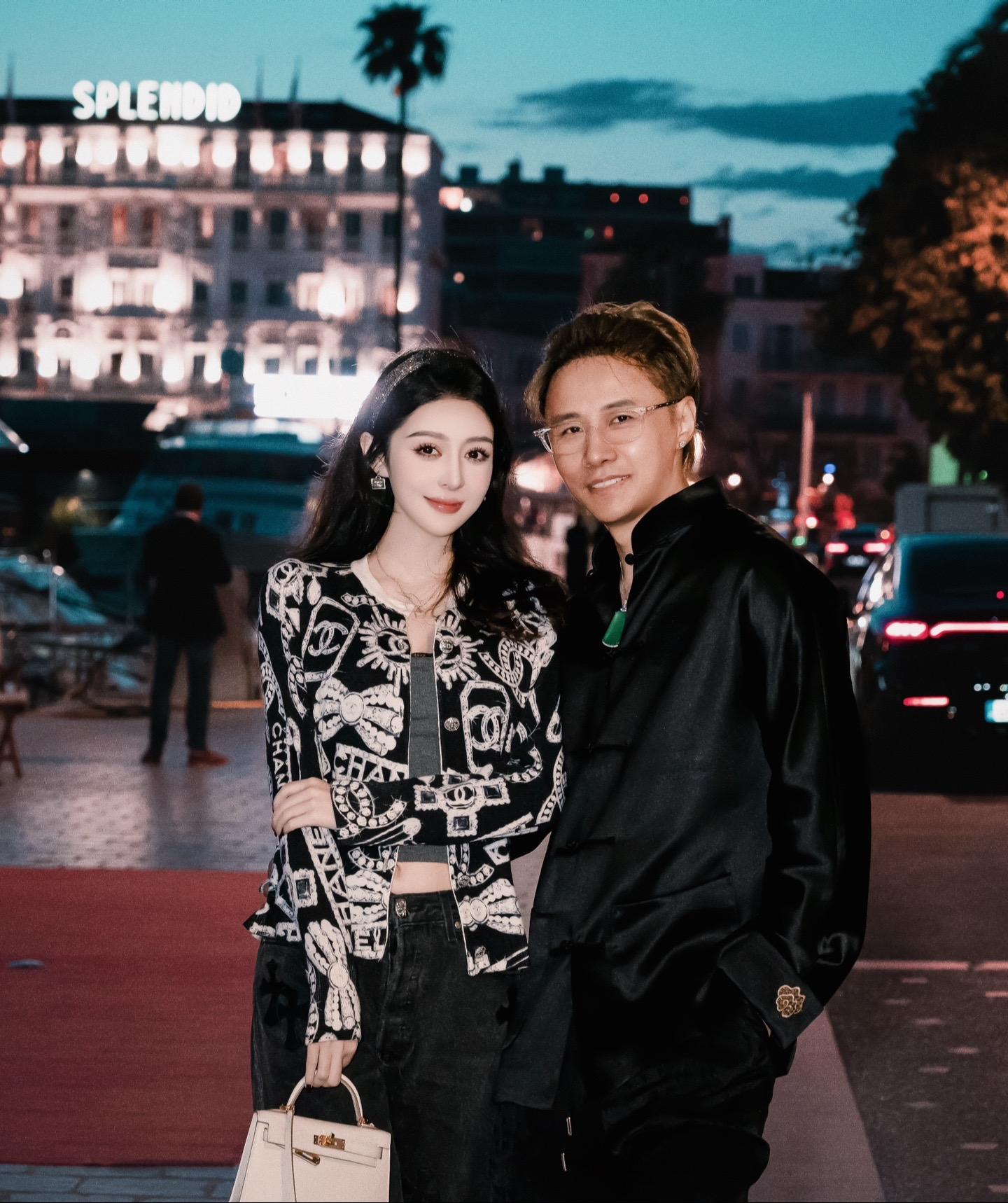 每天带给我快乐的老婆。是我平淡生活里的一束光