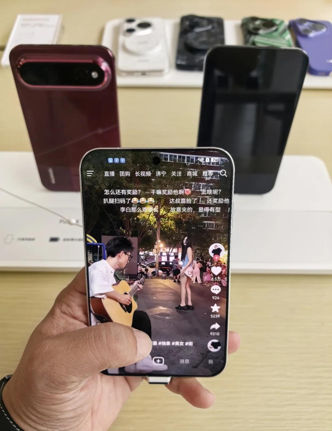 你看我这小手拿着还行吗
HUAWEI Pura X View 就我这手拿着确实可